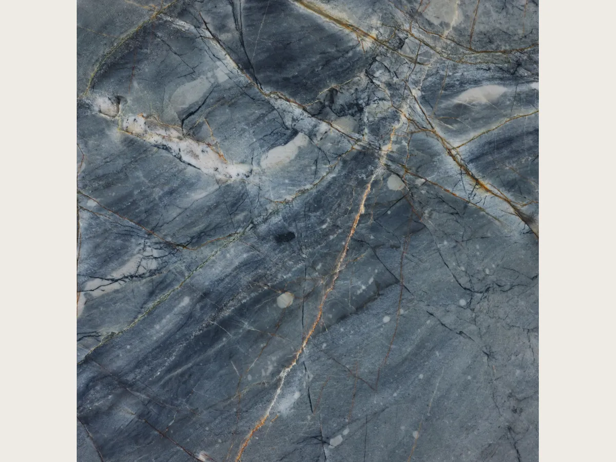 Ijene Blue quartzite slab: bluish slate gray with fine ochre veins on the diagonal