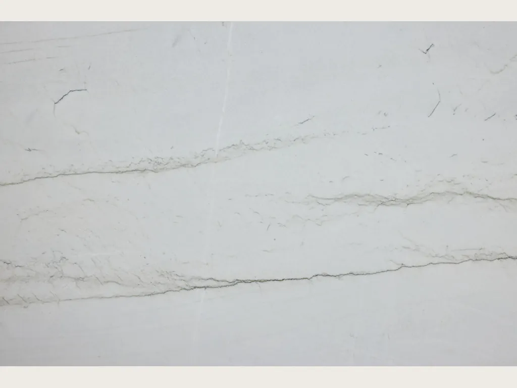 Mont Blanc white quartzite slab: grayish white background with two or three very fine horizontal gray lines