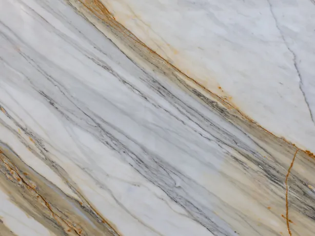 Calacatta Supreme detail: beige and gray bands with fine ochre lines