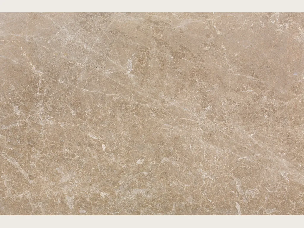Beige Monaco Light marble slab: a pinkish beige background with a fine, even network of cream veins