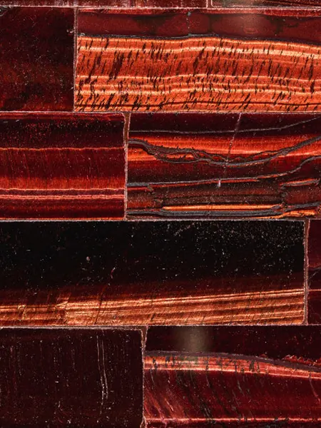 Olho de tigre vermelho